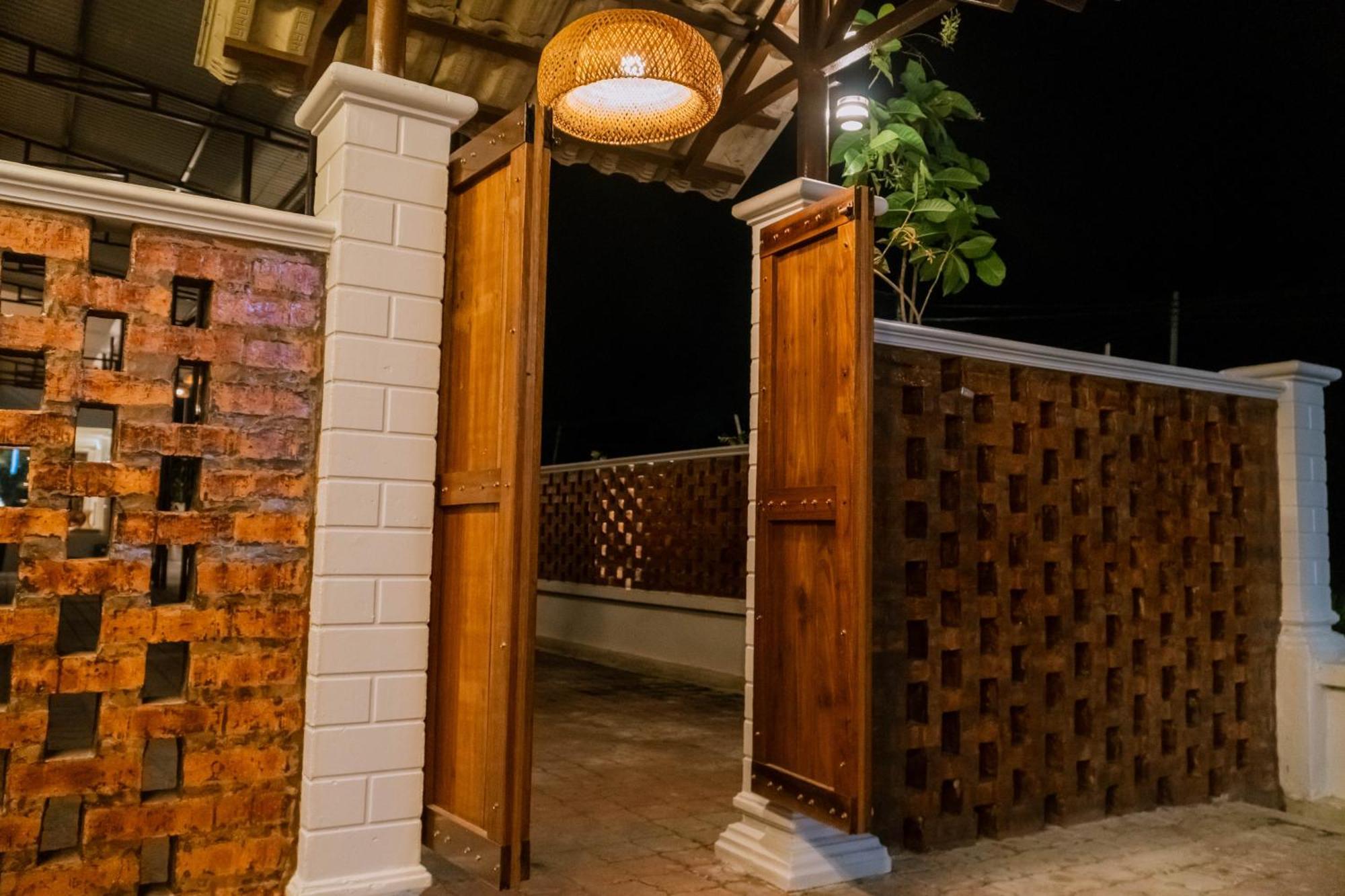 Mulyo Hotel Port Dickson Kültér fotó